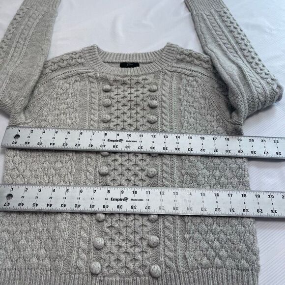 J. Crew Grey Pom Pom Cable Knit Sweater Pullover Fisherman Size Small - Picture 3 of 9
